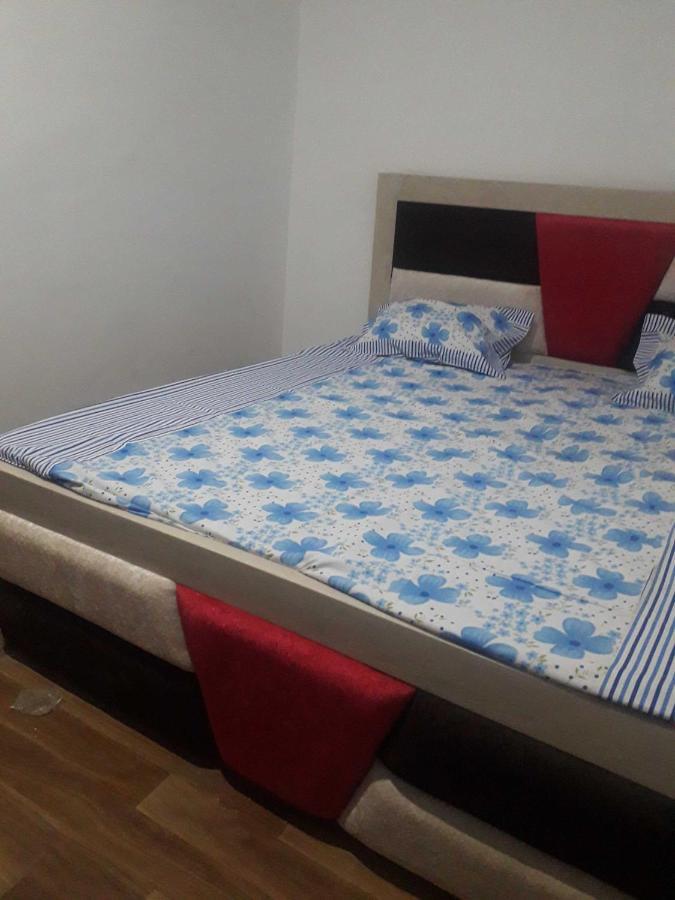 Oyo Golden Inn Hotel Мірут Екстер'єр фото